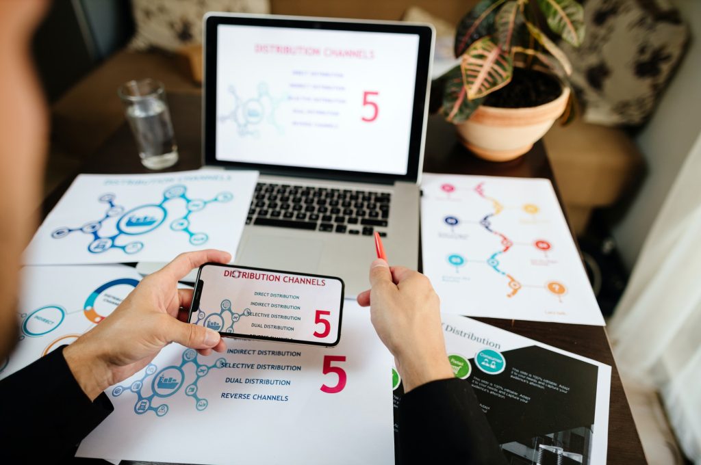 marketing-product-manager-holding-marketing-promotion-plan.jpg marketing-product-manager-holding-marketing-promotion-plan.jpg